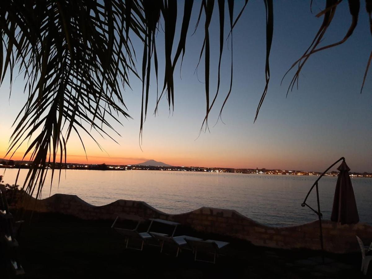 Apartmán Casa Con Piscina E Vista Mare Dal Giardino Fanusa Exteriér fotografie